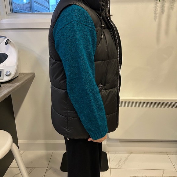 Zara Puffer Vest M - Picture 7 of 9